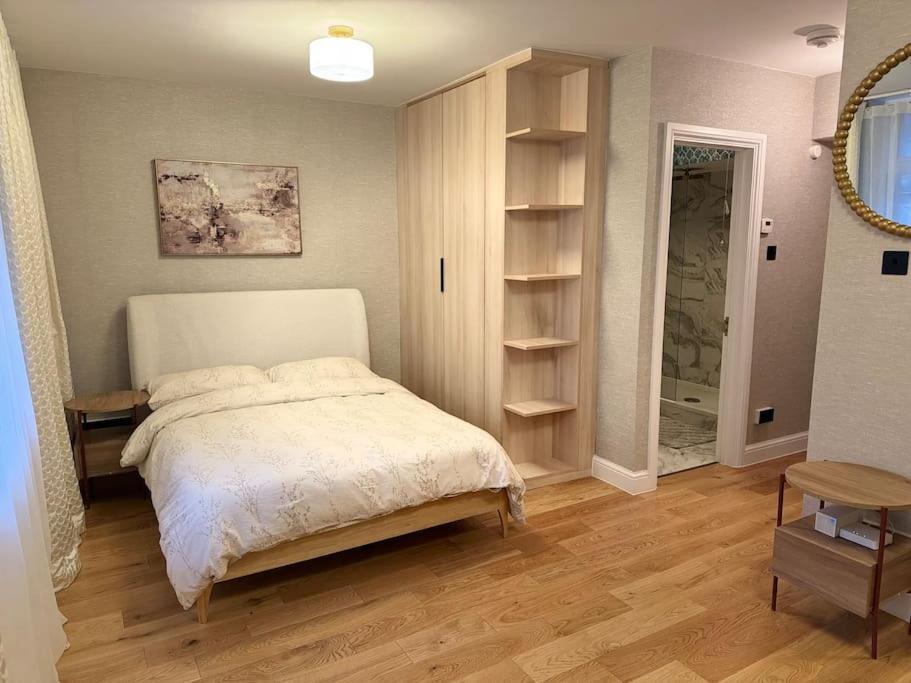 Modern In London, Zone 1 * Londra