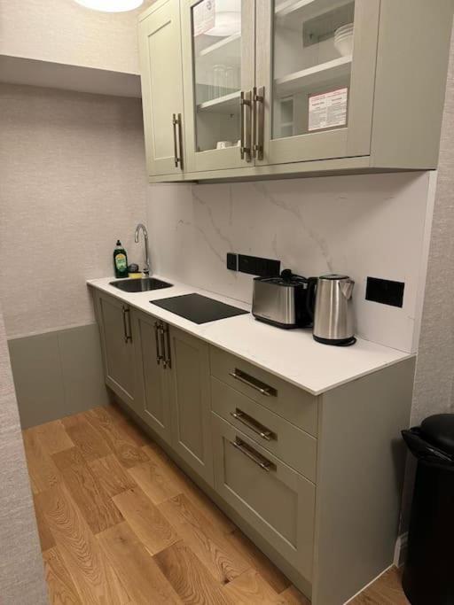 Modern In London, Zone 1 Londra