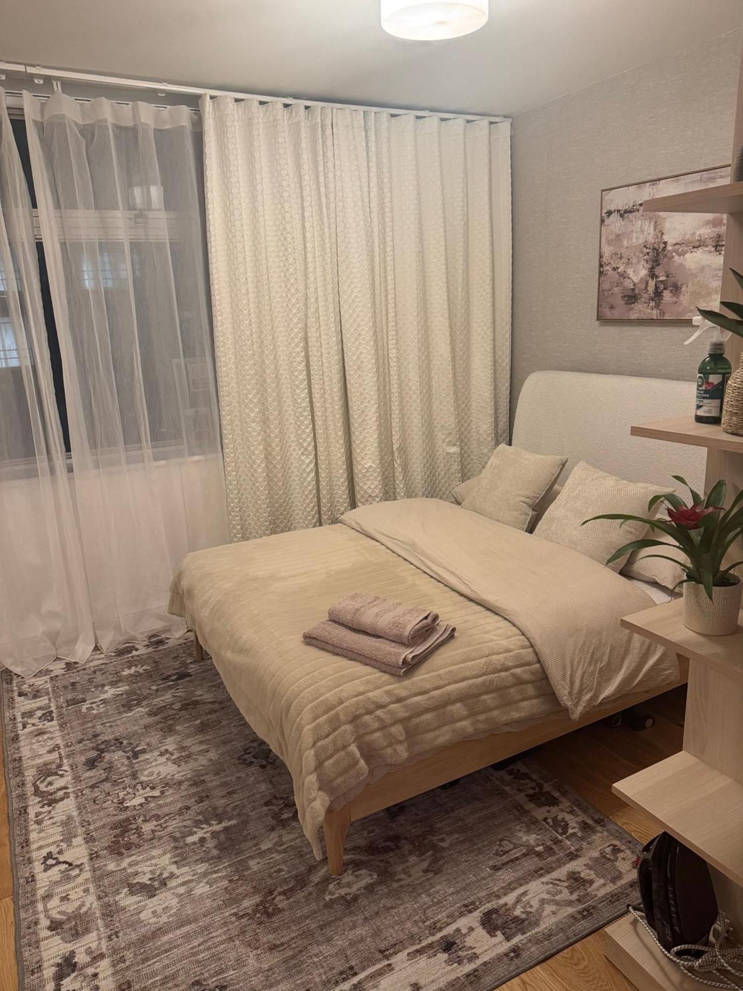 Modern In London, Zone 1